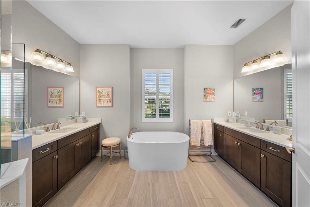 21244 Holmes Cir, Venice, FL 34293 Photo