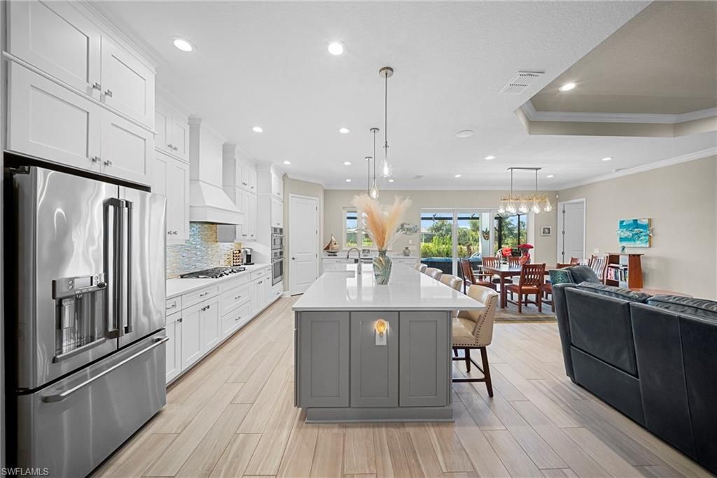 21244 Holmes Cir, Venice, FL 34293 Photo