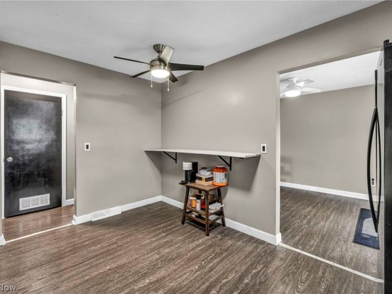 871 Marcie Drive, Cleveland, OH 44109 Photo 14