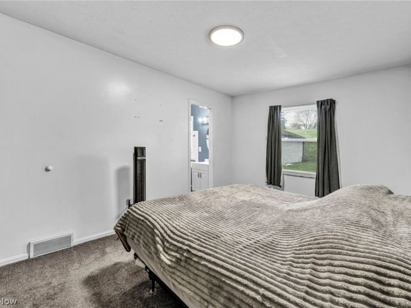 871 Marcie Drive, Cleveland, OH 44109 Photo 18