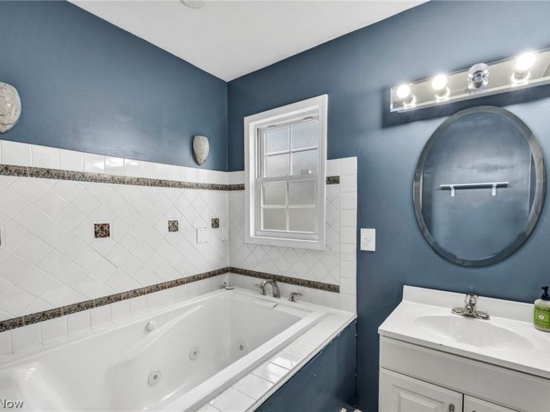 871 Marcie Drive, Cleveland, OH 44109 Photo 19