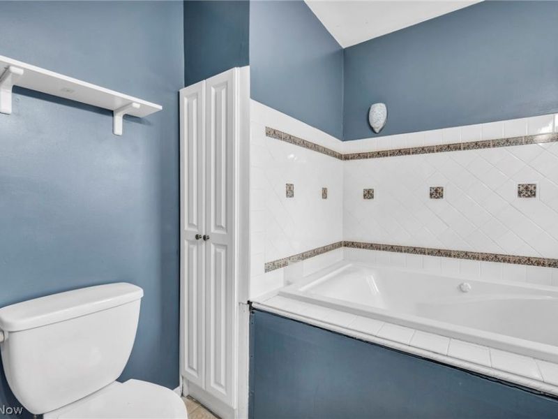 871 Marcie Drive, Cleveland, OH 44109 Photo 20