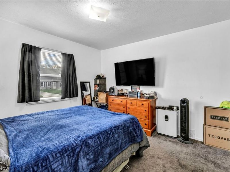 871 Marcie Drive, Cleveland, OH 44109 Photo 22