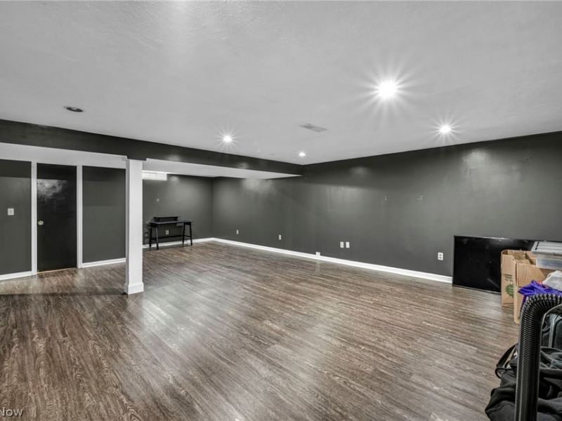 871 Marcie Drive, Cleveland, OH 44109 Photo 30