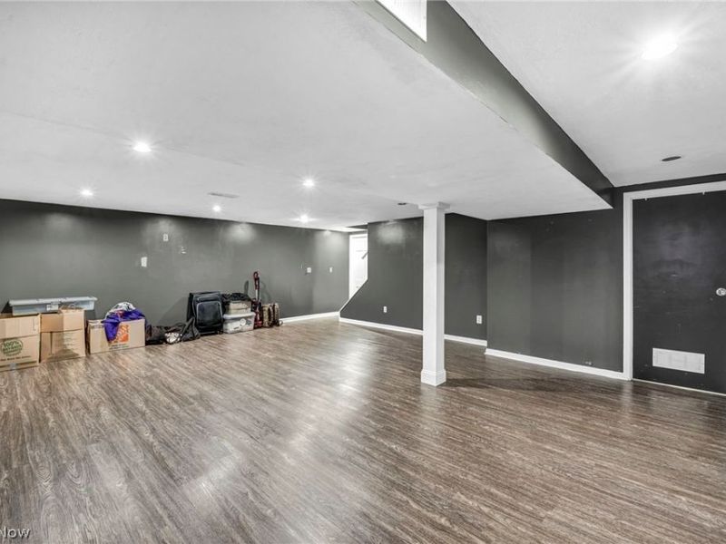 871 Marcie Drive, Cleveland, OH 44109 Photo 31