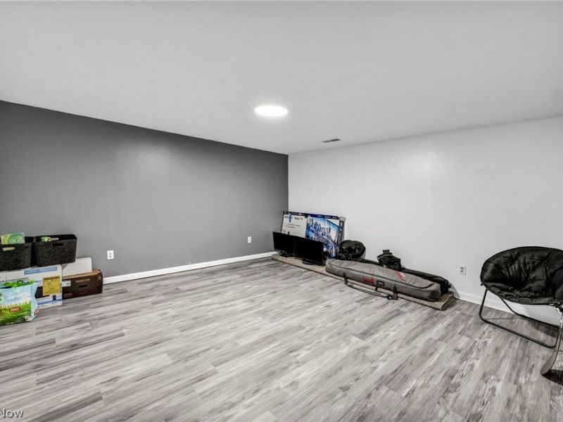 871 Marcie Drive, Cleveland, OH 44109 Photo 34