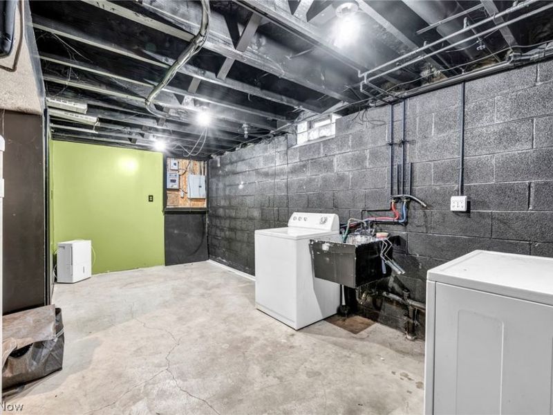 871 Marcie Drive, Cleveland, OH 44109 Photo 35