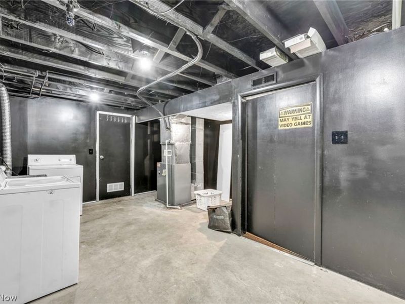 871 Marcie Drive, Cleveland, OH 44109 Photo 36