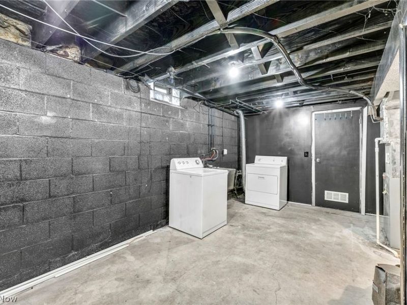 871 Marcie Drive, Cleveland, OH 44109 Photo 37