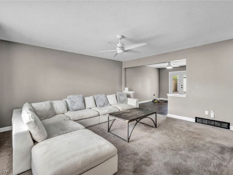 871 Marcie Drive, Cleveland, OH 44109 Photo 6