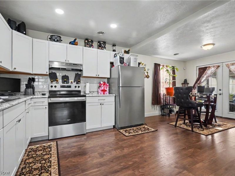 341 Stanford Street, Akron, OH 44314 Photo 3