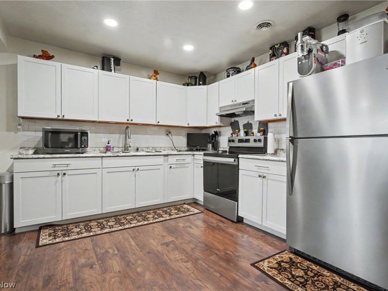 341 Stanford Street, Akron, OH 44314 Photo 5