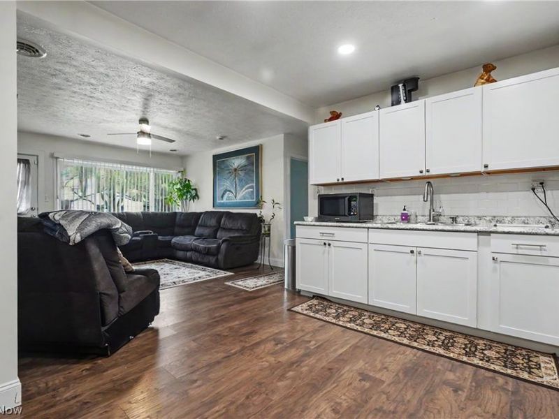 341 Stanford Street, Akron, OH 44314 Photo 6