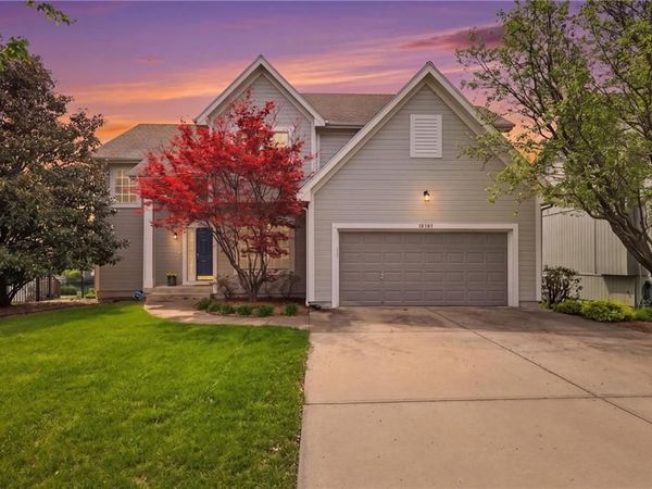 19707 W 96th Terrace, Lenexa, KS 66220