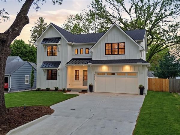 5325 W 72ND Street, Prairie Village, KS 66208