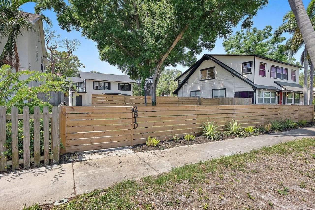 2810 2nd Avenue S, Unit B, Saint Petersburg, FL 33712 Photo