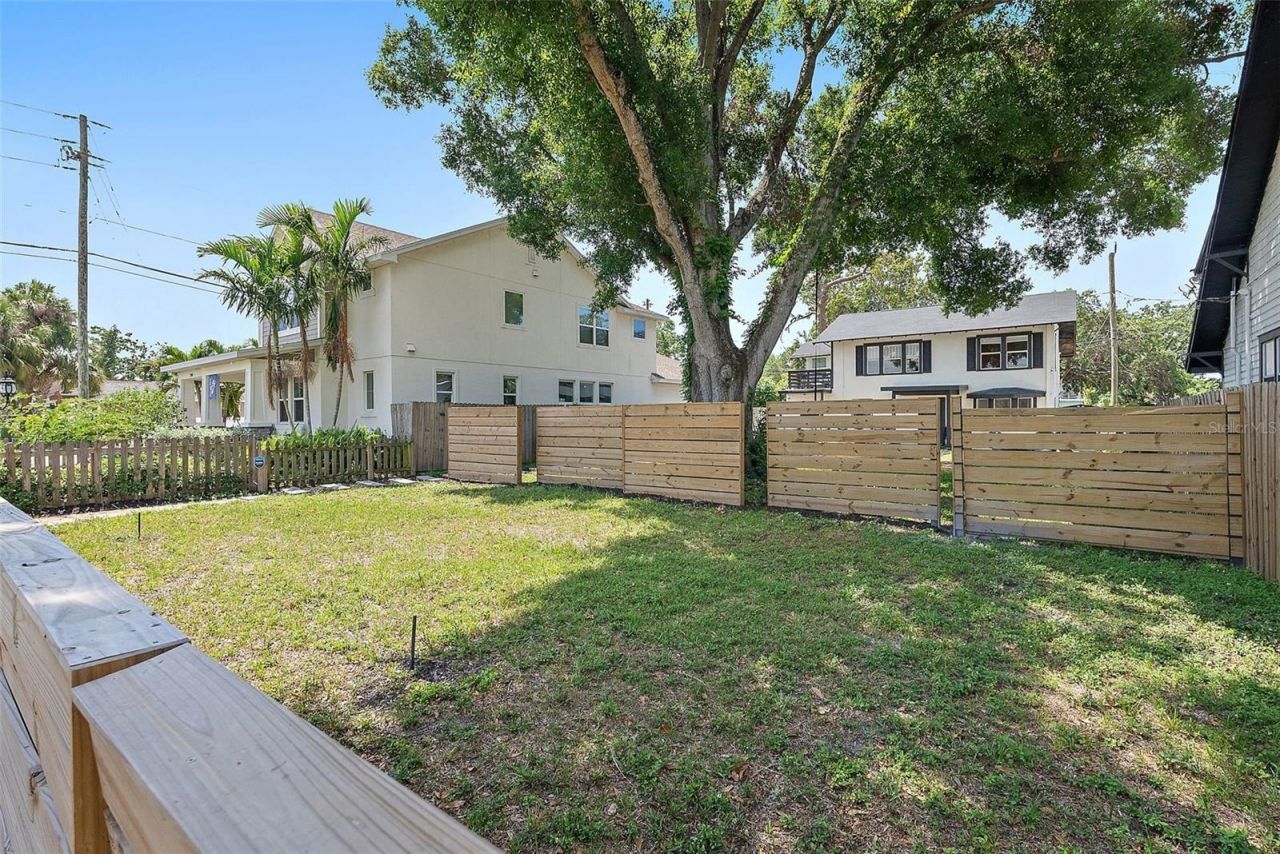 2810 2nd Avenue S, Unit B, Saint Petersburg, FL 33712 Photo