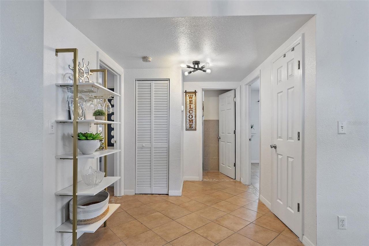 2810 2nd Avenue S, Unit B, Saint Petersburg, FL 33712 Photo