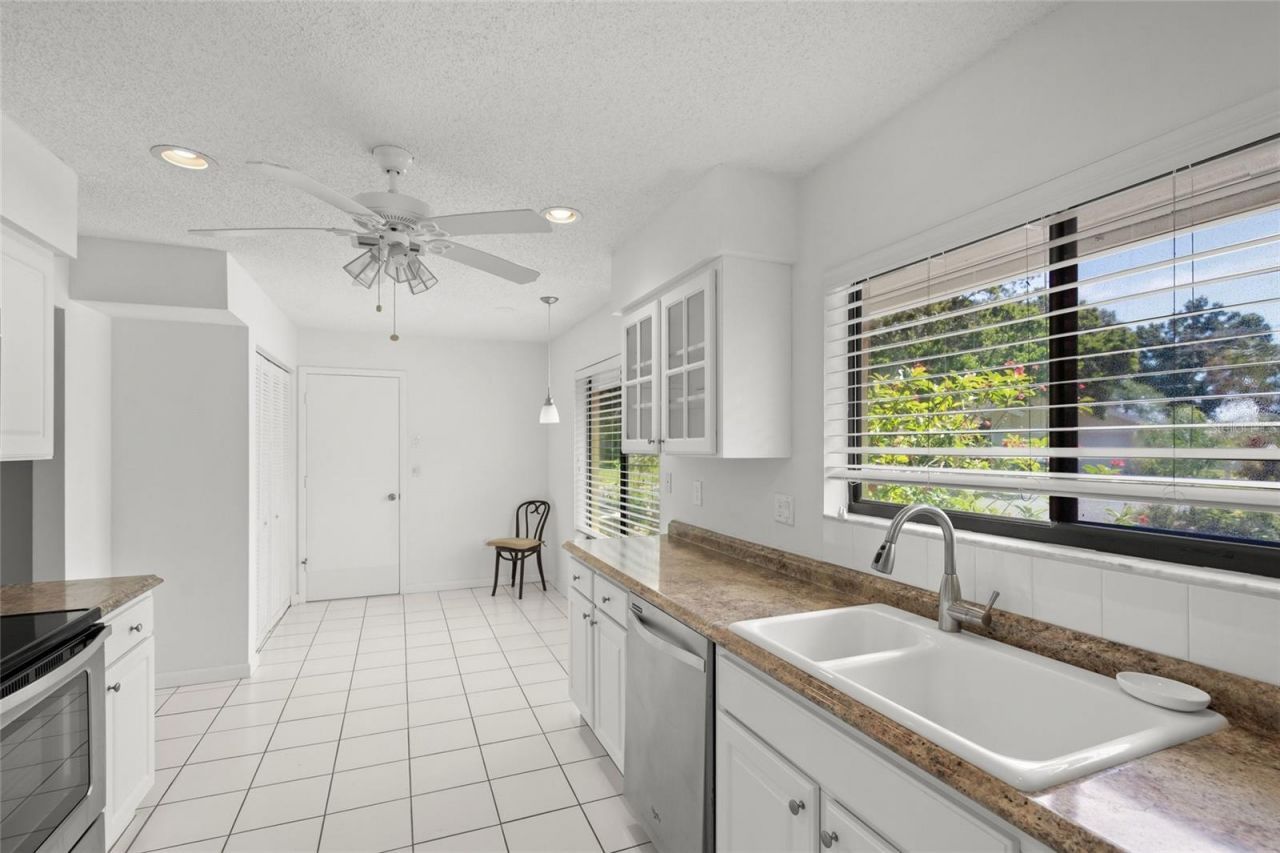 4238 Carriage Drive, Unit 46, Sarasota, FL 34241 Photo
