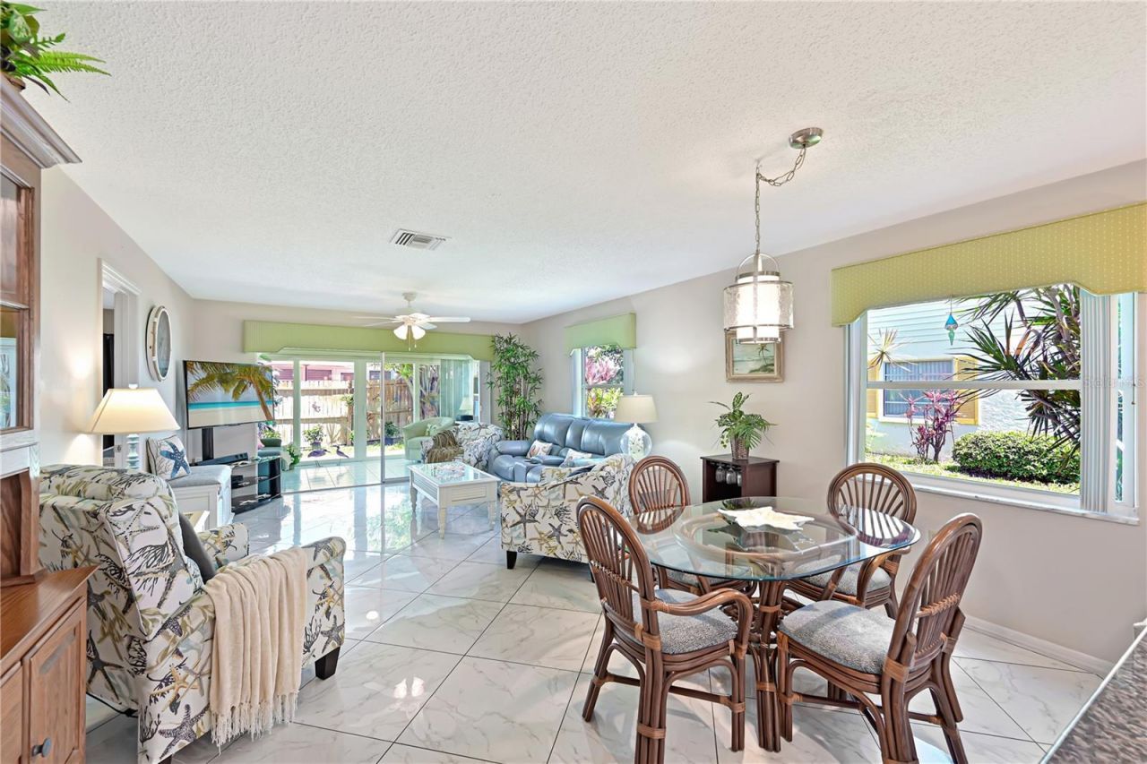 9505 Colonial Drive, Bradenton, FL 34210 Photo