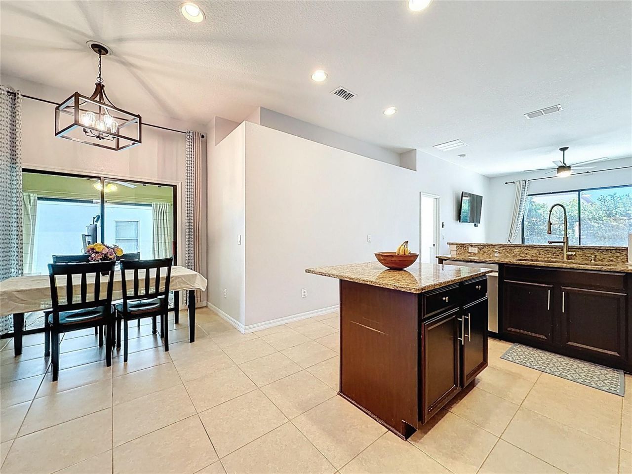 915 Arbor Pointe Avenue, Minneola, FL 34715 Photo