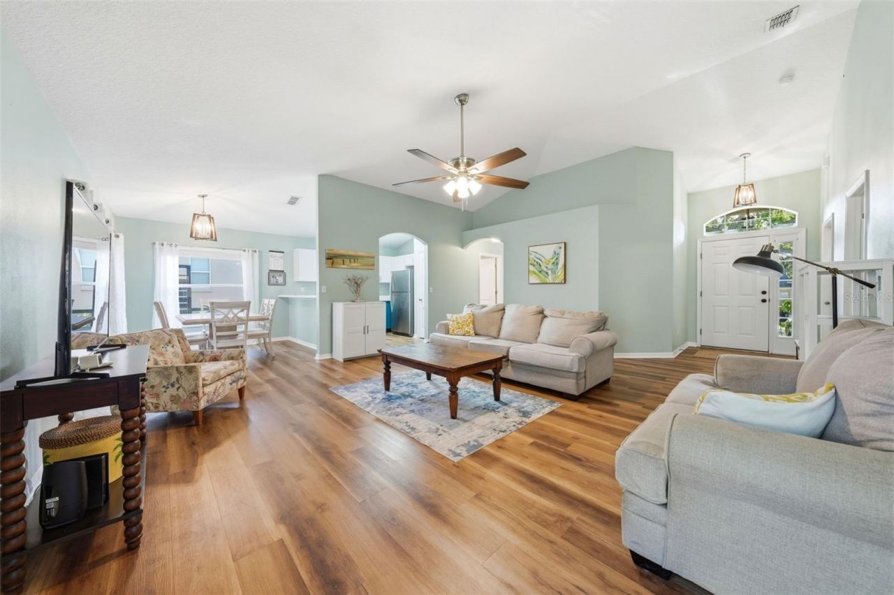 625 Willow Run Street, Minneola, FL 34715 Photo