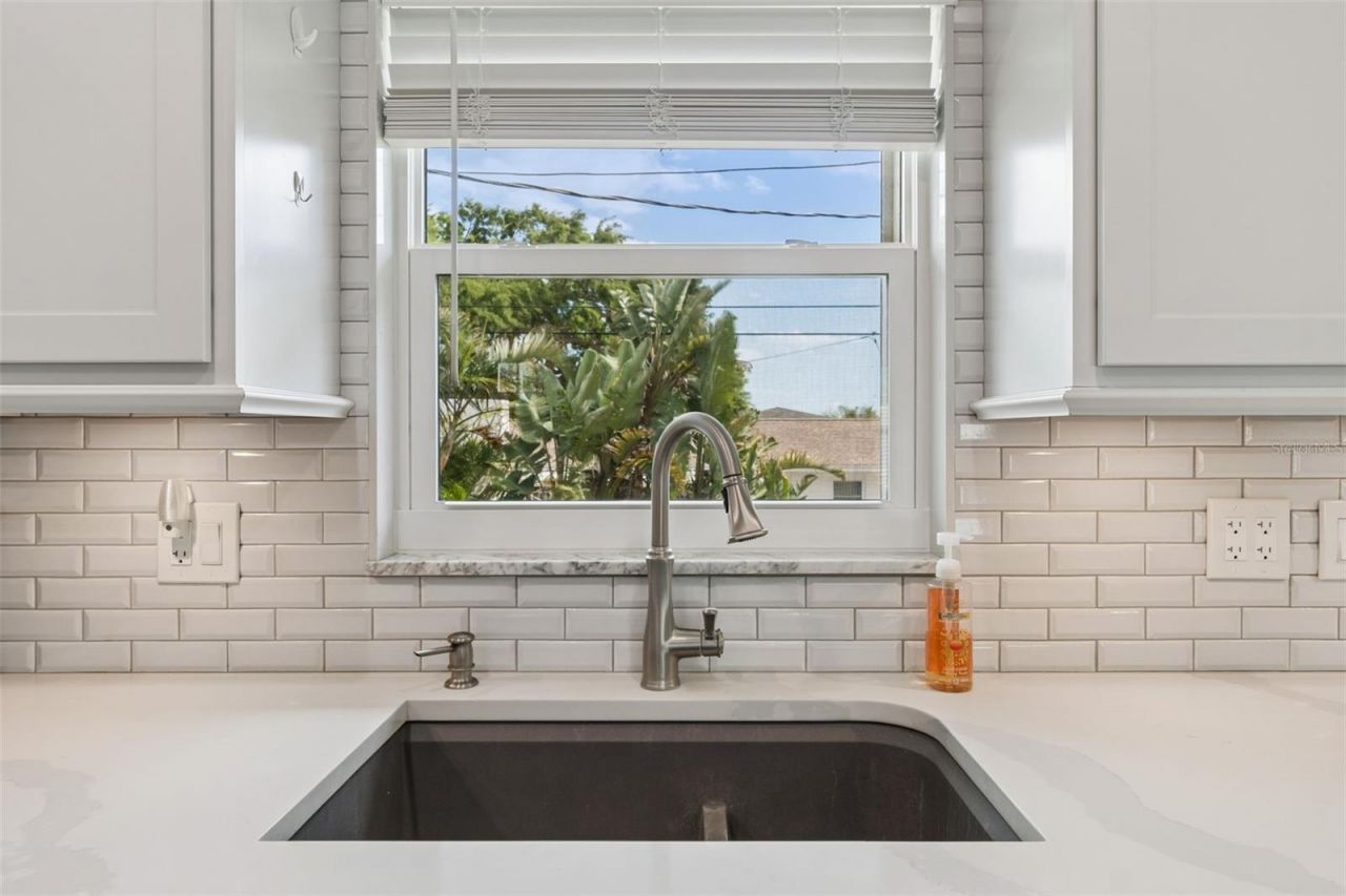 13548 Bellewood Avenue, Seminole, FL 33776 Photo