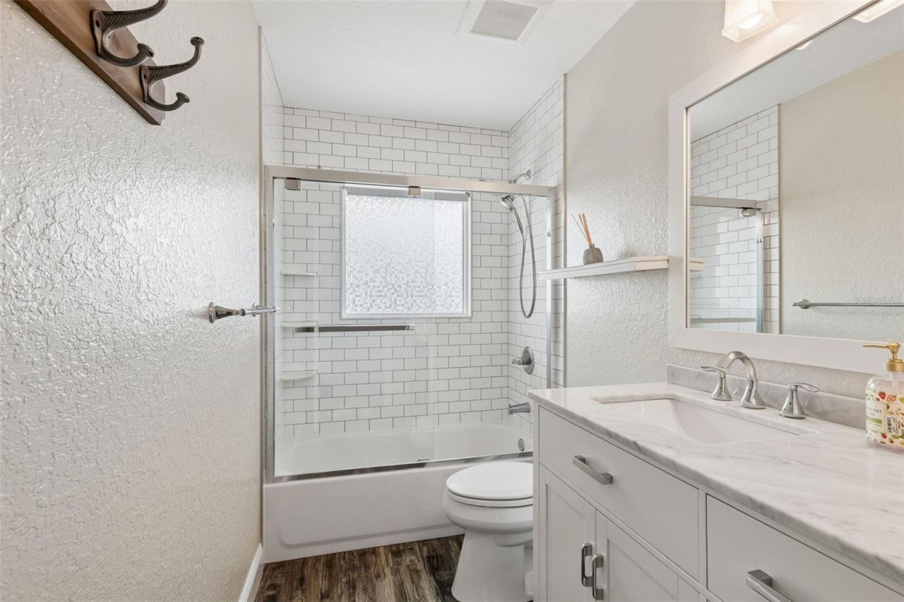 13548 Bellewood Avenue, Seminole, FL 33776 Photo