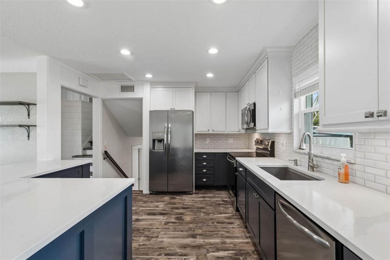 13548 Bellewood Avenue, Seminole, FL 33776 Photo