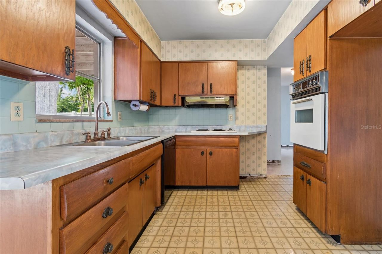 4703 S Renellie Drive, Tampa, FL 33611 Photo