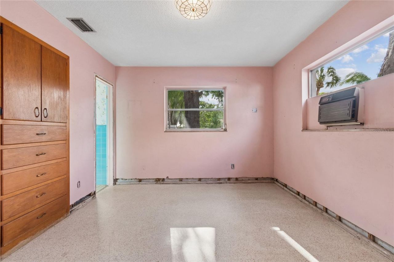 4703 S Renellie Drive, Tampa, FL 33611 Photo