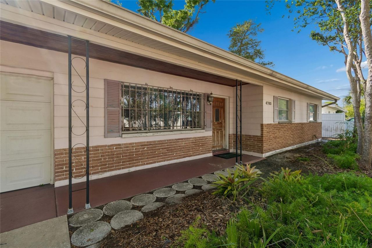 4703 S Renellie Drive, Tampa, FL 33611 Photo