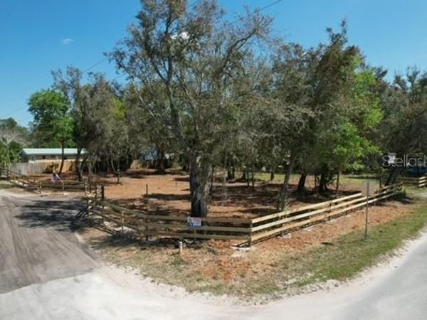 28815 AZALEA AVENUE , PAISLEY, FL 32767