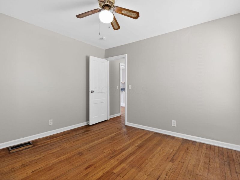 529 Larcomb Avenue, Columbus, OH 43223 Photo 11