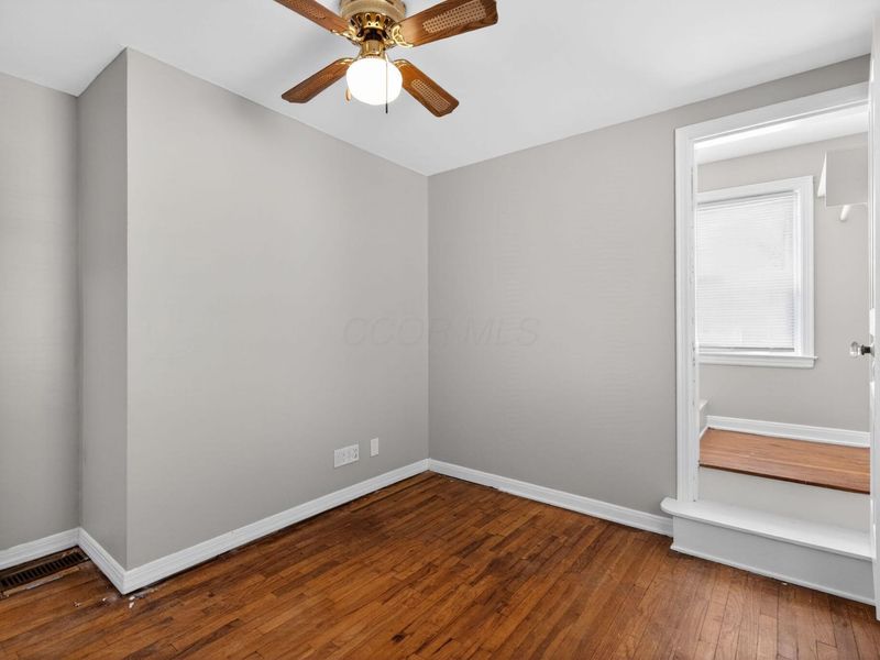 529 Larcomb Avenue, Columbus, OH 43223 Photo 12