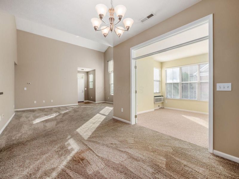 4737 Clubpark Drive, Unit 8, Hilliard, OH 43026 Photo 17