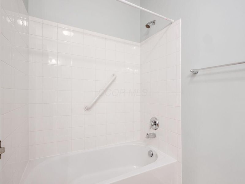 4737 Clubpark Drive, Unit 8, Hilliard, OH 43026 Photo 33