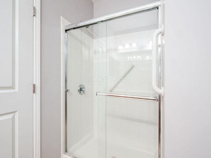 4737 Clubpark Drive, Unit 8, Hilliard, OH 43026 Photo 34