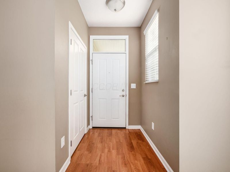 4737 Clubpark Drive, Unit 8, Hilliard, OH 43026 Photo 6