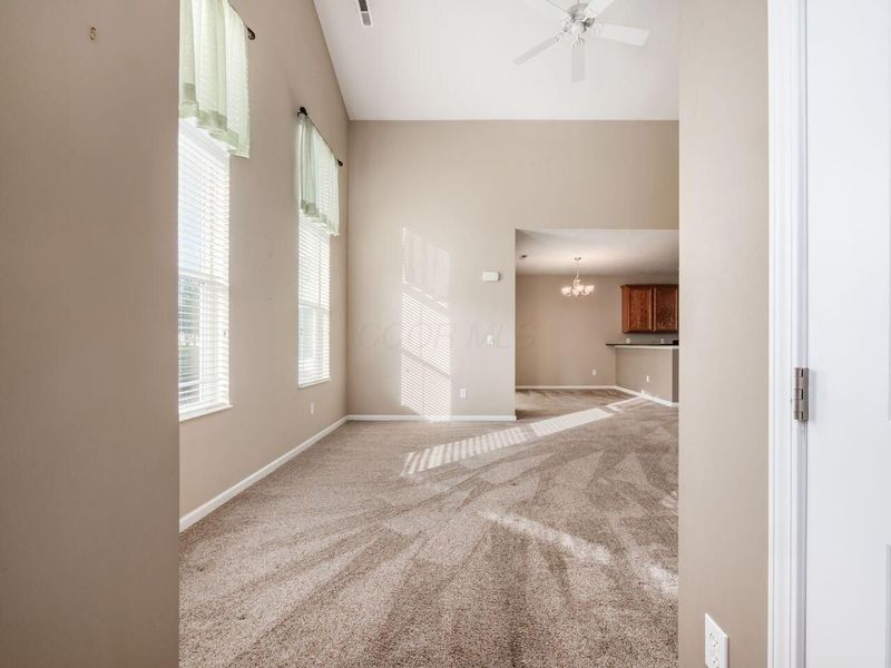 4737 Clubpark Drive, Unit 8, Hilliard, OH 43026 Photo 7