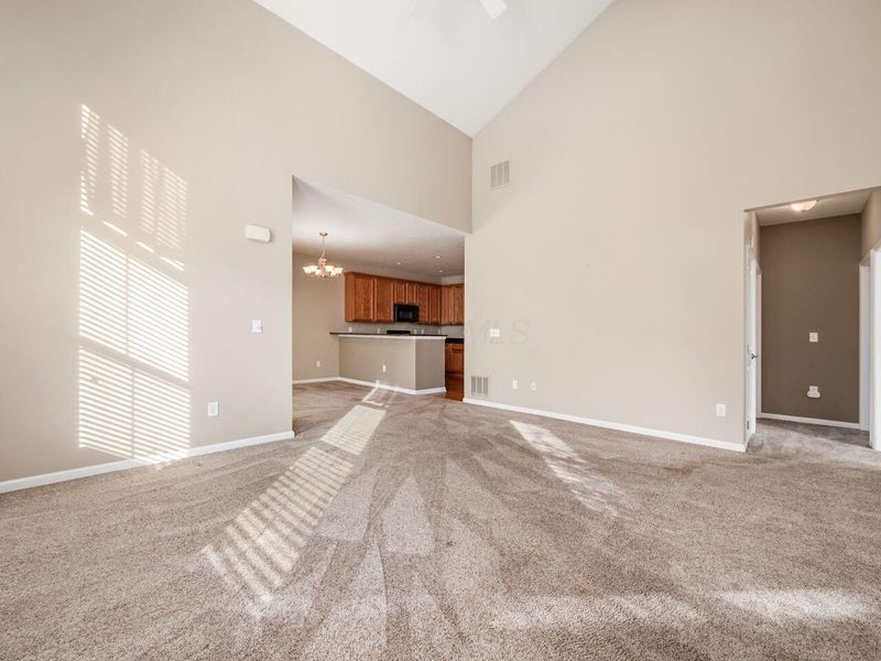 4737 Clubpark Drive, Unit 8, Hilliard, OH 43026 Photo 8