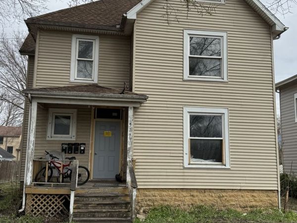 706 Locust Street , Sterling, IL 61081