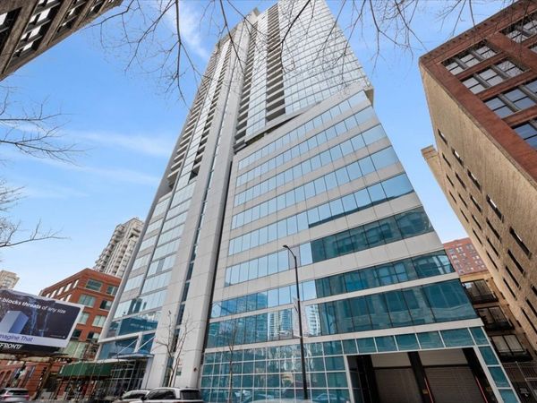 303 W Ohio Street, Unit 1808, Chicago, IL 60654