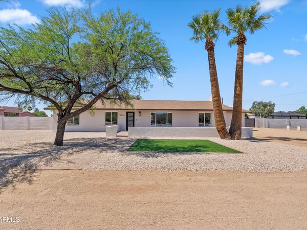 16436 N 40TH Place, Phoenix, AZ 85032