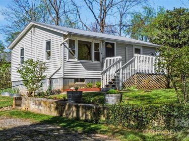 125 Lower Edgewood Road, Candler, NC 28715