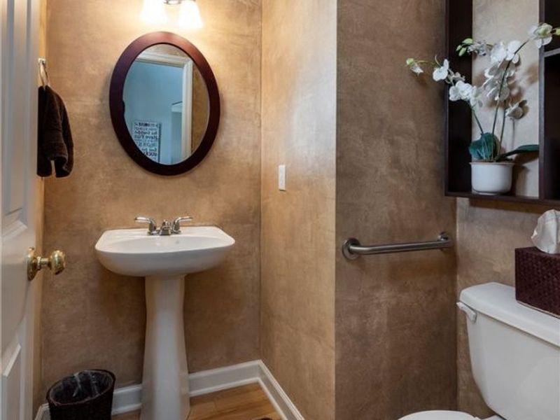 37049 Chaddwyck Lane, North Ridgeville, OH 44039 Photo 13