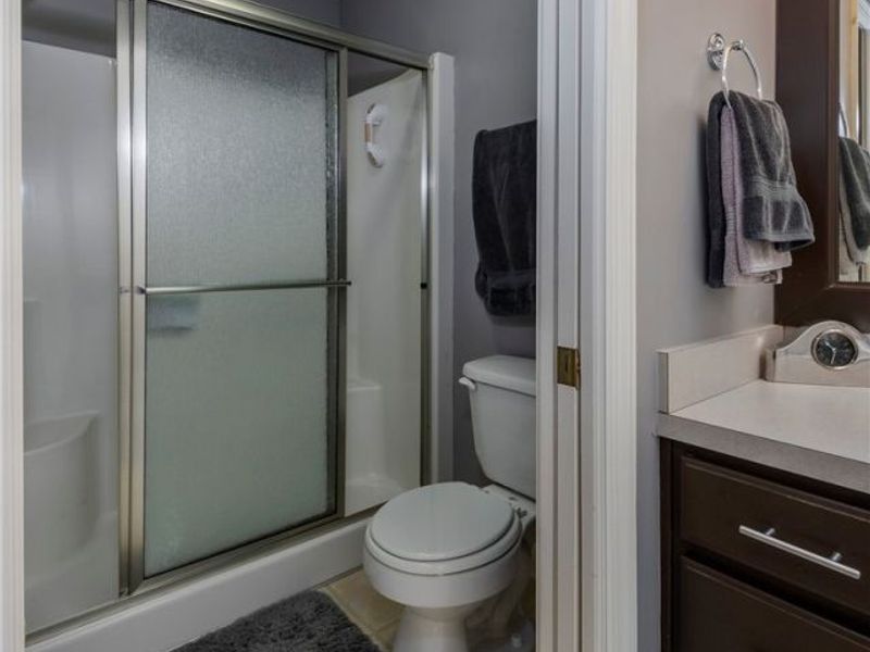 37049 Chaddwyck Lane, North Ridgeville, OH 44039 Photo 18