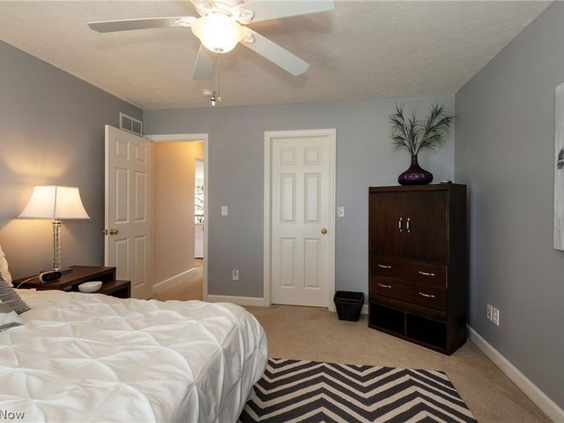 37049 Chaddwyck Lane, North Ridgeville, OH 44039 Photo 33