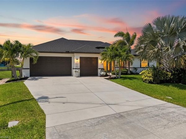 200 SW 30th AVE, CAPE CORAL, FL 33991