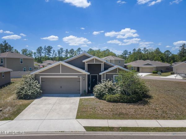 5979 CROSBY LAKE Way E, Macclenny, FL 32063